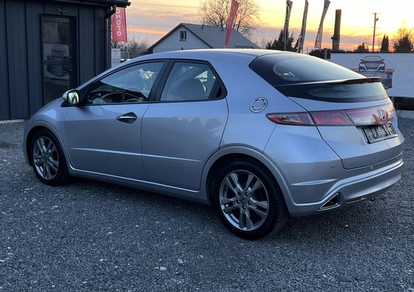 Honda Civic cena 27900 przebieg: 209000, rok produkcji 2011 z Jastrowie małe 407